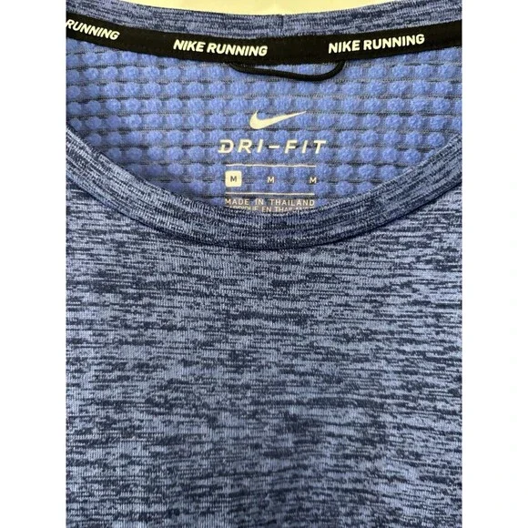 NIKE Blue Therma Reflective Long Sleeve Zip Pocket Running Top Women’s Medium - Picture 4 of 9